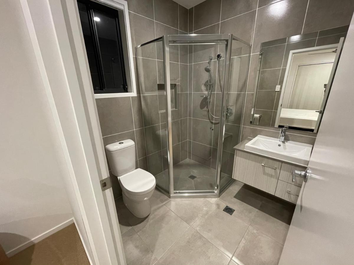 Oasis 4br In Coomera *
